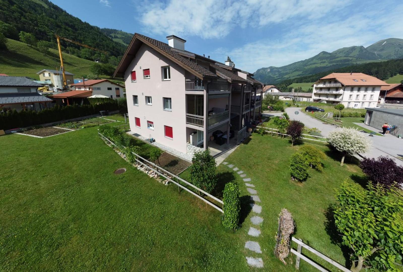 Gruyere Alpes Appartement 3 Chambres Bbq Parking Neirivue Exterior photo