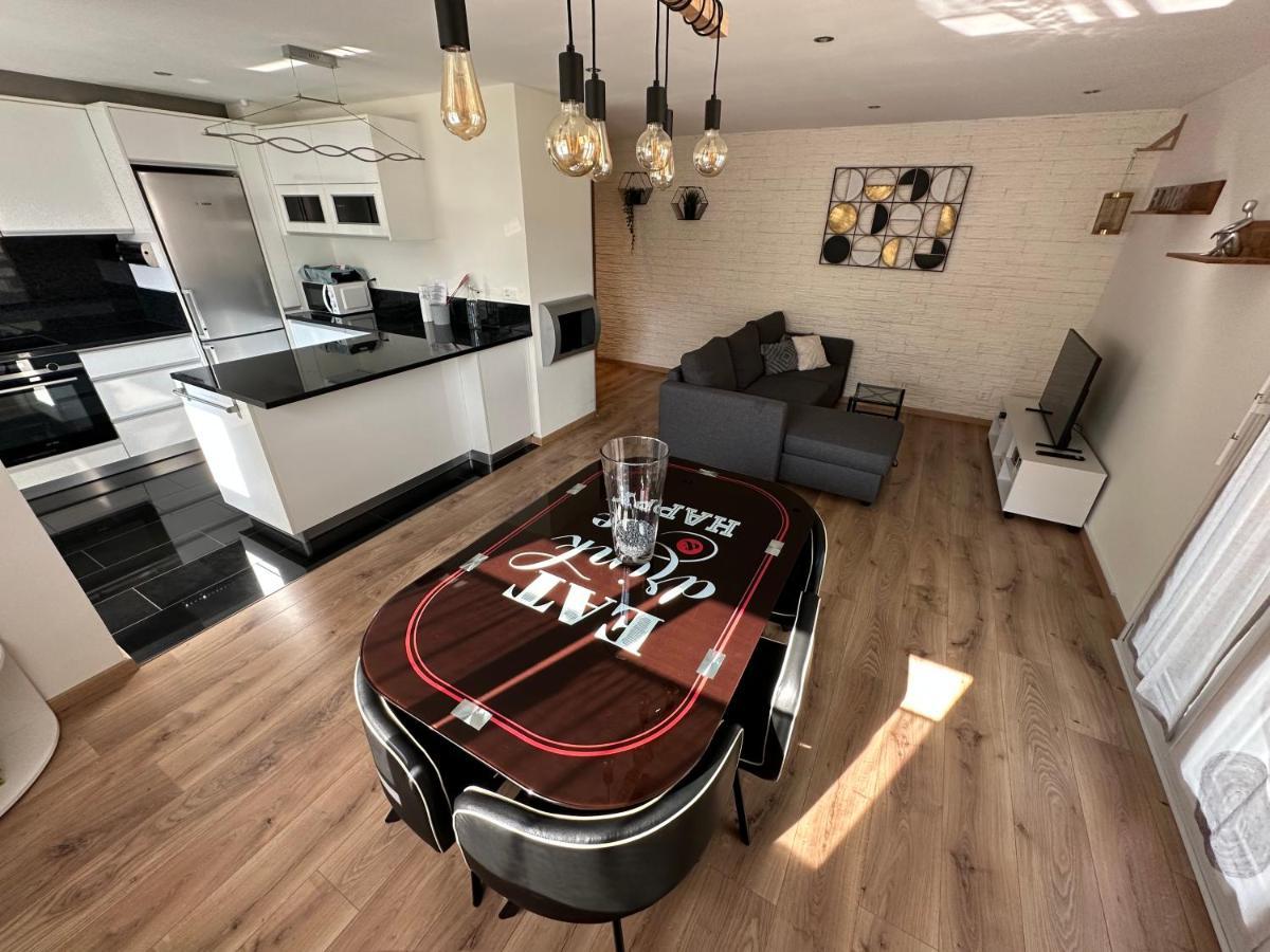 Gruyere Alpes Appartement 3 Chambres Bbq Parking Neirivue Exterior photo